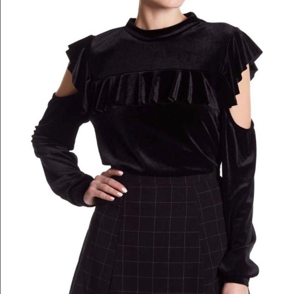 Romeo and Juliet Ruffle Cold Shoulder Velvet Top